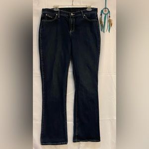 Q Baby women’s jeans by Wrangler. Size 13/14x34